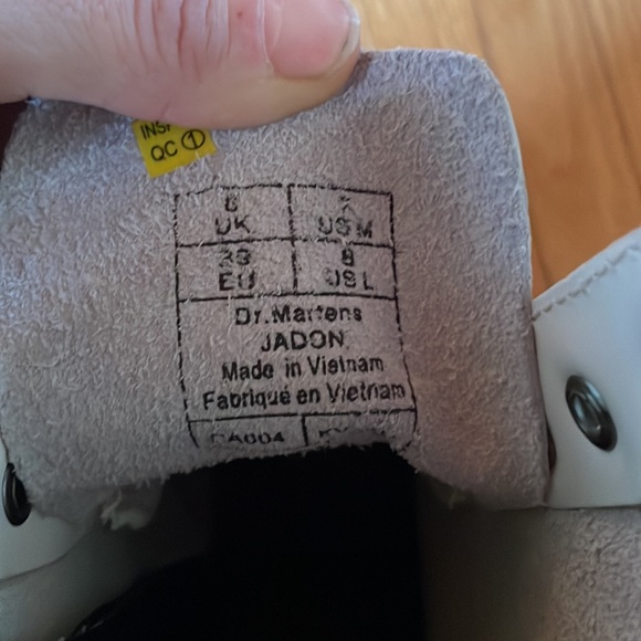 Dr marten, white Jadon platform boots. Lace up. Size 8. - Picture 4 of 5